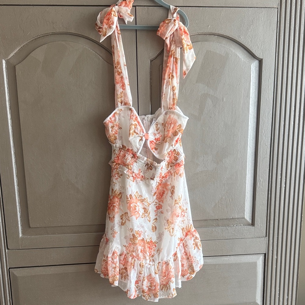 Floral Print Women's dress size m  lightweight. Excellent condition